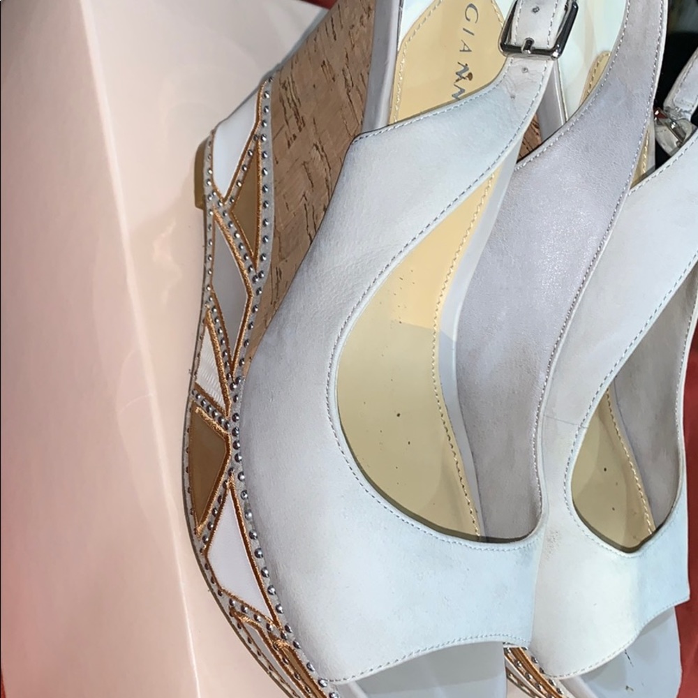 Sandals - Picture 2 of 4